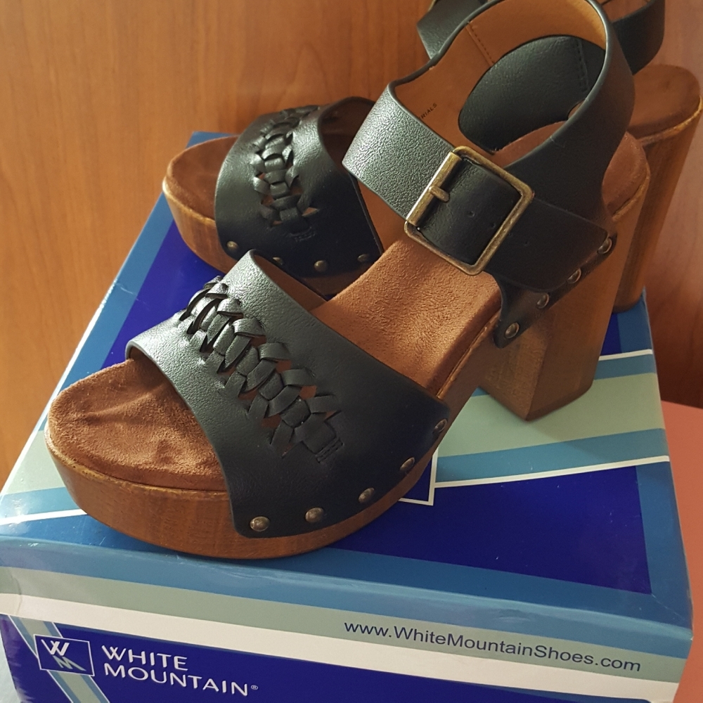 Sandals - Picture 3 of 5